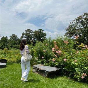 Meet your Posher, Joyce